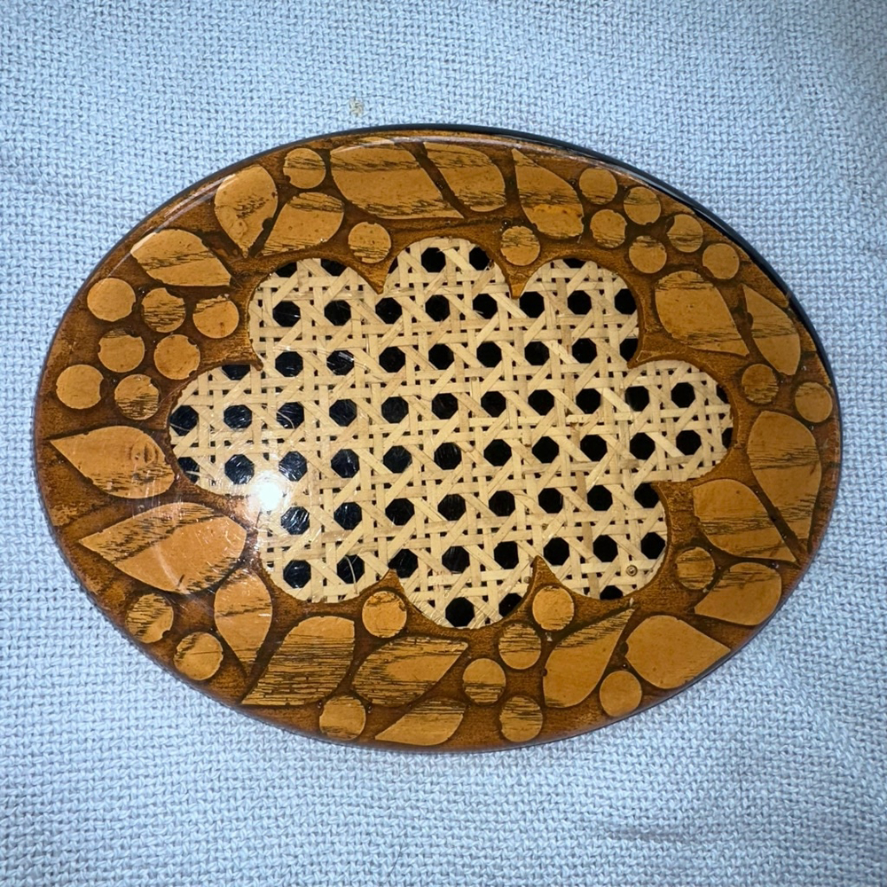 Vintage 70s Retro 8” Trivet Lucite Acrylic Rattan Wicker Design Gifts Oval Resin